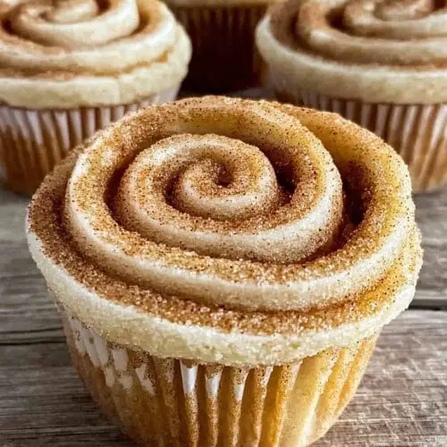 Mini Cinnamon Roll Cheesecakes